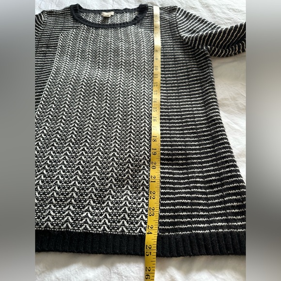 J. Crew black and white sweater, size large - Picture 8 of 10